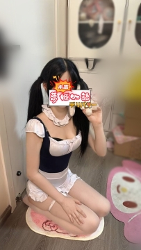 🌹 純真で可愛いメイド店員、甘くて丁寧なサービス